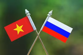 Conférence de presse en l'honneur du 70e anniversaire des relations diplomatiques Vietnam-Russie