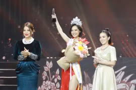 Nông Thuy Hang couronnée Miss Ethnie Vietnam 2022