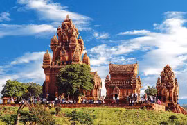 Tourisme au Vietnam: les mystères de la Tour Po Klong Garai à Ninh Thuan 