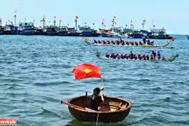 La course de bateaux "Tu Linh" à Ly Son 