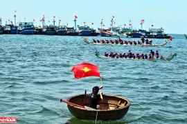 La course de bateaux "Tu Linh" à Ly Son 