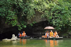 Le complexe paysager de Tràng An accueille près de 5 millions de touristes en cinq mois