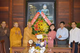 Vesak 2020: félicitations à des établissements bouddhiques à Dak Lak et Vinh Long