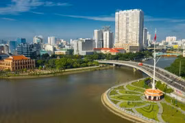 Assouplissement de la distanciation: maintien des contrôles entre HCM-Ville et la région Sud