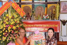 Chol Chnam Thmay : une délégation du CC du FPV se rend à Bac Lieu