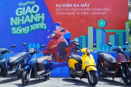 VinFast coopère avec Ahamove pour lancer un service de livraison par véhicules électriques