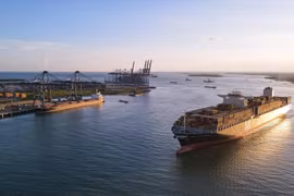 Le terminal international de Cai Mep-Thi Vai témoigne des avantages du Vietnam en matière de ports maritimes