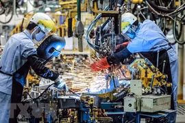 Perfectionnement des mécanismes pour développer les industries auxiliaires