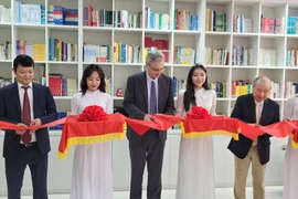 Inauguration d'une bibliothèque francophone à Hanoï