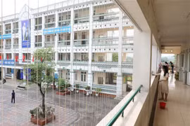 Accompagner les enfants à l'école après l'épidémie de COVID-19
