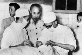 Le Vietnam s'efforce de contribuer au développement de la médecine mondiale 