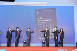 Célébration des 60 ans de la Journée traditionnelle de l'industrie gazo-pétrolière du Vietnam