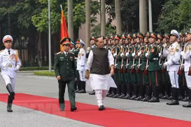 Le ministre indien de la Défense en visite officielle au Vietnam