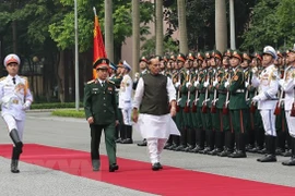 Le ministre indien de la Défense en visite officielle au Vietnam