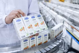 Vinamilk exporte un gros lots de produits laitiers vers la Chine