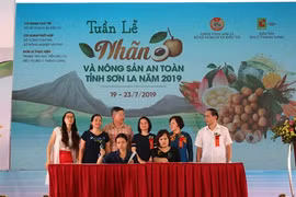 Ouverture de la Semaine des longanes et des produits agricoles de Son La