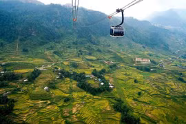 De nombreux touristes affluent vers Lao Cai, Dien Bien et Thua Thien-Huê