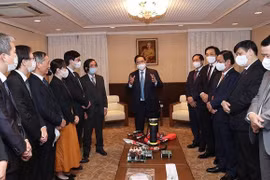 Le PM Pham Minh Chinh rencontre des représentants d'intellectuels vietnamiens au Japon