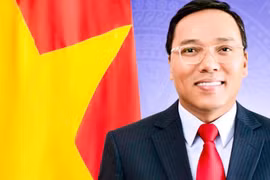 La visite de Vuong Dinh Hue au Royaume-Uni contribuera à approfondir le partenariat stratégique 