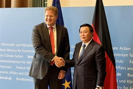 Une délégation du Parti communiste du Vietnam en visite de travail en Allemagne