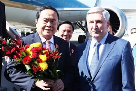 Le président de l'Assemblée nationale, Tran Thanh Man, arrive à Moscou. Photo: VNA