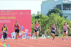 A l'épreuve de course à pied de 100 m. Photo: VNA