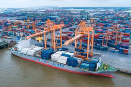 Au port de Hai Phong. Photo: VNA