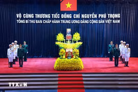 Le cercueil du dirigeant vietnamien est déposé à la Maison funèbre nationale à Hanoï: Photo: VNA
