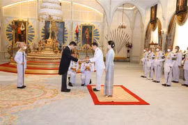 L'ambassadeur du Vietnam en Thaïlande, Pham Viet Hung, présente ses lettres de créance au roi de Thaïlande, Maha Vajiralongkorn Phra Vajiraklaochaoyuhua. Photo: VNA