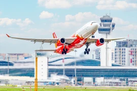 Vietjet propose des billets à 0 dôngs et 10 % de réduction sur les billets Business