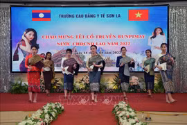 Près de 460.000 personnes participent à un concours sur les relations Vietnam-Laos