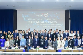 Première conférence internationale de chimie à l’USTH