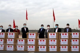COVID-19 : la Chine offre des fournitures médicales à la province de Quang Ninh