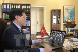 Les Vietnamiens en Russie renforcent la lutte contre le COVID-19