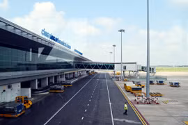 Can Tho prévoit l'ouverture de sept nouvelles lignes aériennes