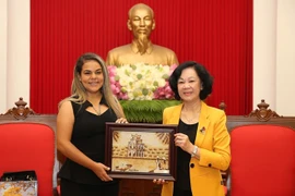 Une délégation de la jeunesse vénézuélienne en visite à Hanoi
