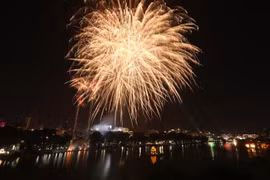 Le Vietnam accueille le Nouvel An 2021 avec sécurité, joie et espoir