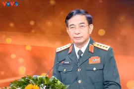 Remise des prix du concours de photos d'art sur les frontières du Vietnam