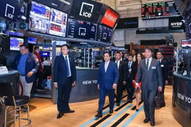 Le Premier ministre Pham Minh Chinh visite la plus grande bourse du monde à New York