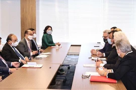 Le président Nguyen Xuan Phuc reçoit des représentants d'associations et investisseurs américains