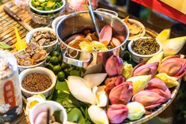 Le festival gastronomique de Huê attire un grand nombre de visiteurs