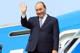 Le président Nguyên Xuân Phuc s'envole pour l'Indonésie pour une visite d’Etat 