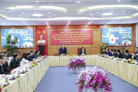 Têt 2023 : le président de l'AN en visite dans la province de Lao Cai