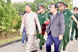 Thua Thien-Hue : inhumation des restes de soldats volontaires tombés au Laos