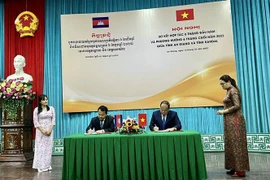 An Giang coopère avec la province cambodgienne de Kandal pour assurer la sécurité frontalière