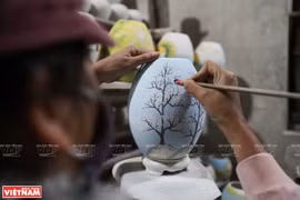 Lampes en porcelaine de Bat Trang