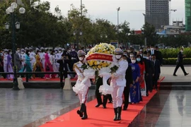 Le 77e anniversaire de la fondation de l’Armée populaire du Vietnam célébré au Cambodge