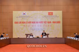Echange entre des députés d'amitié vietnamiens et sud-coréens
