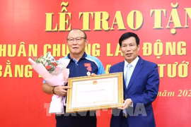 L’entraîneur en chef sud-coréen Park Hang-seo à l’honneur
