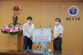 PetroVietnam fait don de 200 ventilateurs pour soutenir la lutte contre le COVID-19.
